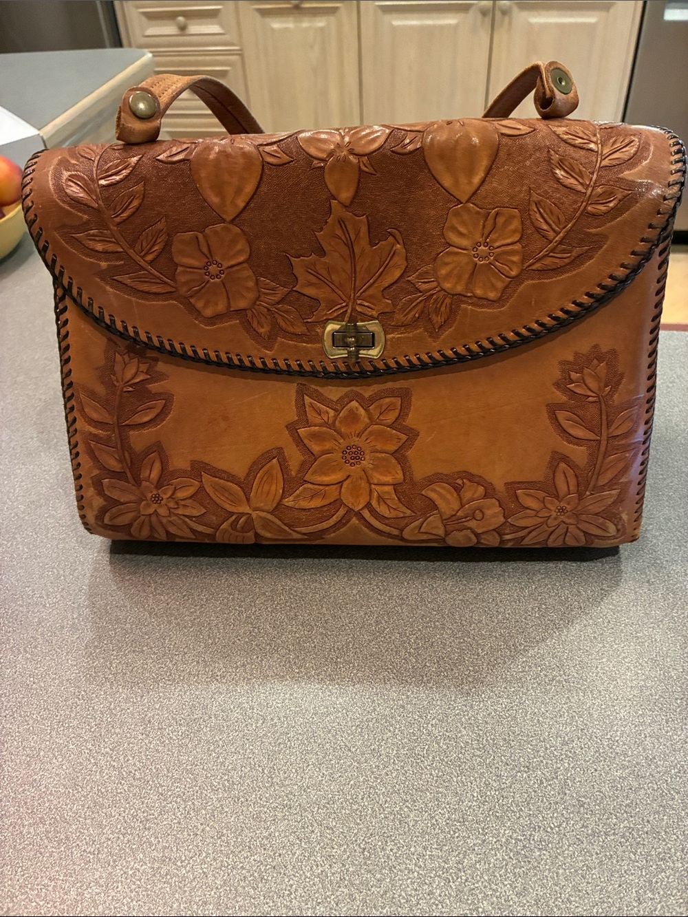 Hand-Tooled Floral Leather Shoulder Bag - Brown Boho Hippie  style 1960/1970
